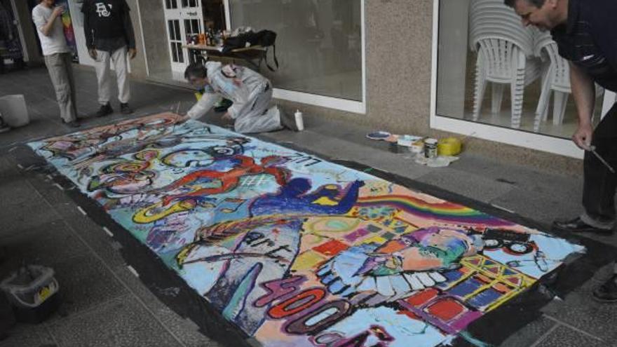 Centenares de vecinos acuden a la feria del arte