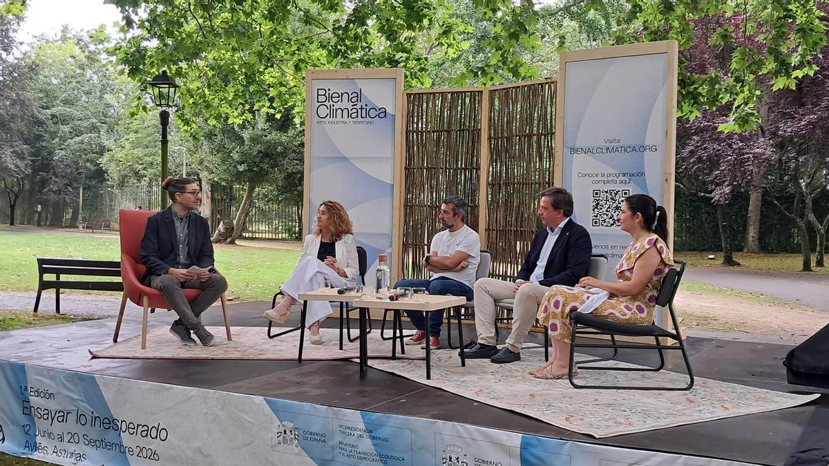 Por la izquierda; Jaime Moreno, Olga Morales, Manuel Campa, Aurelio Fernández y Lucía Núñez.