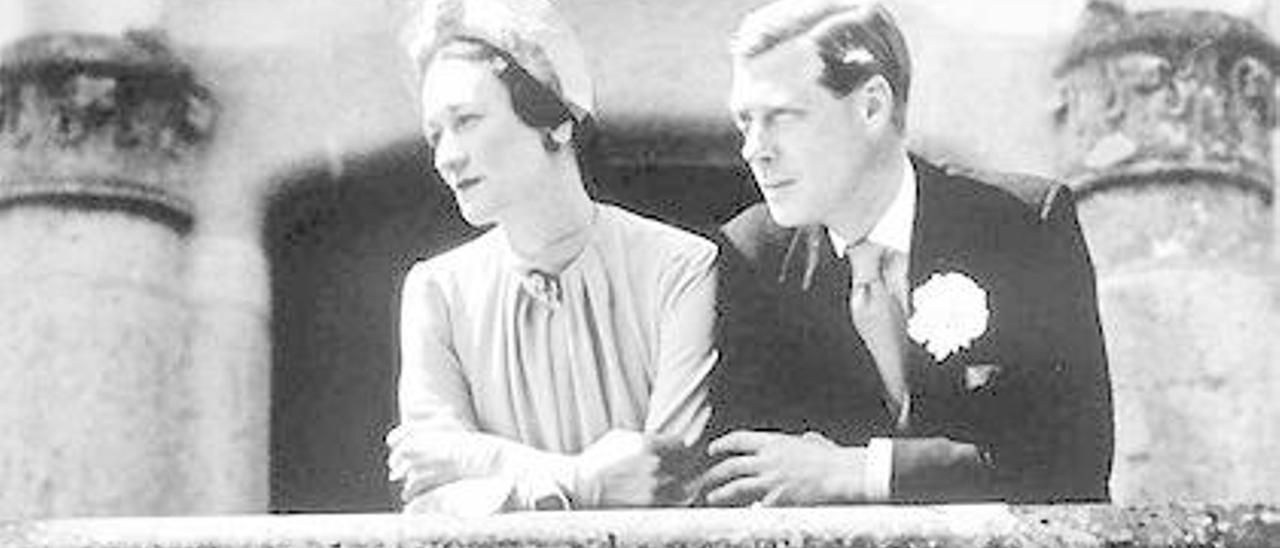 Isabel II da la puntilla a Wallis Simpson 30 años después