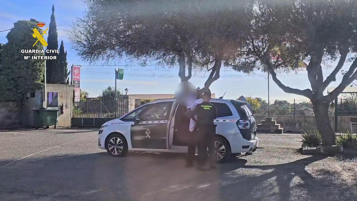 Dos detenidos por robar en un supermercado del Arenal y agredir a una empleada