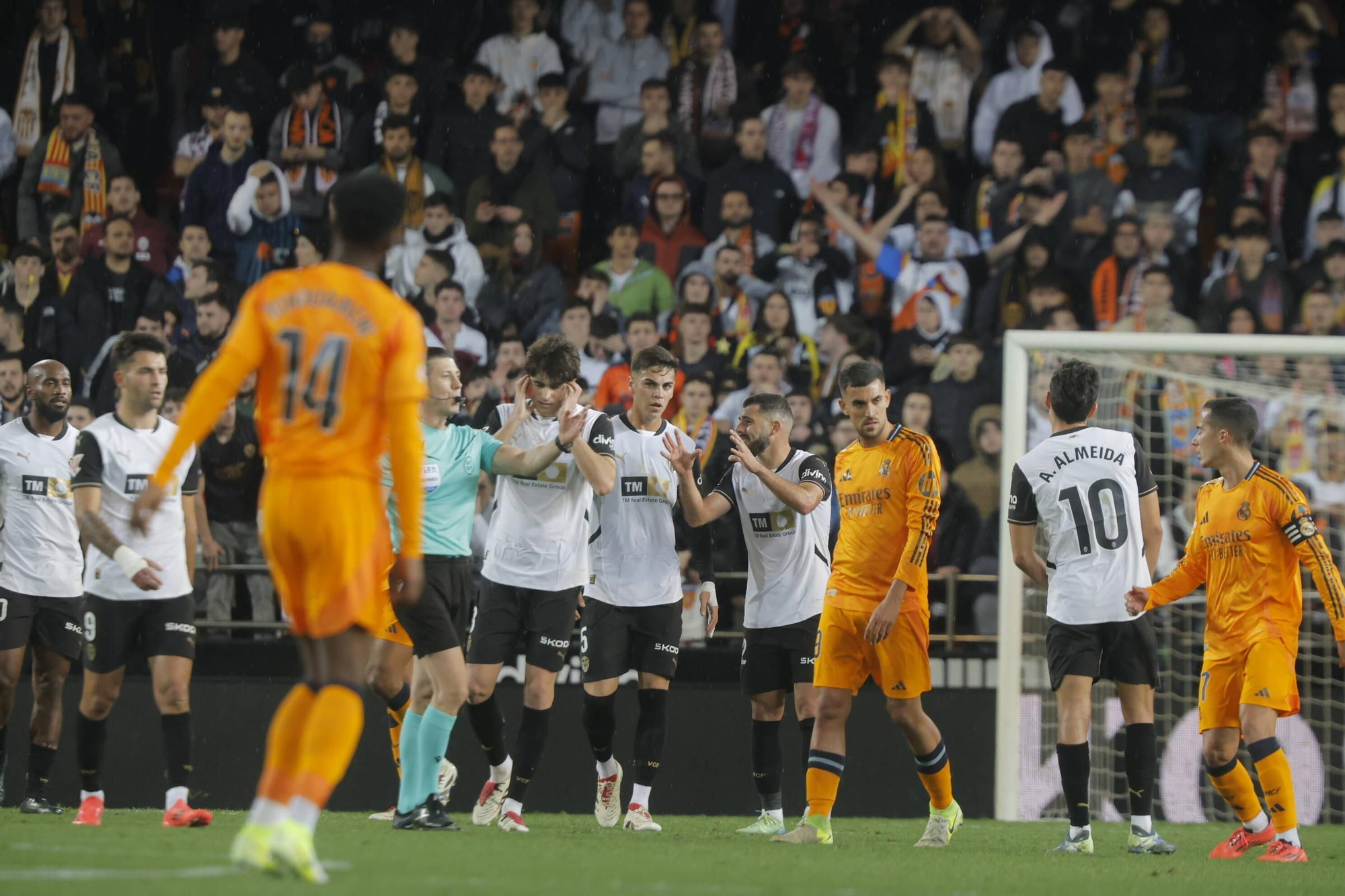 Las mejores fotos del partido entre el Valencia y el Real Madrid
