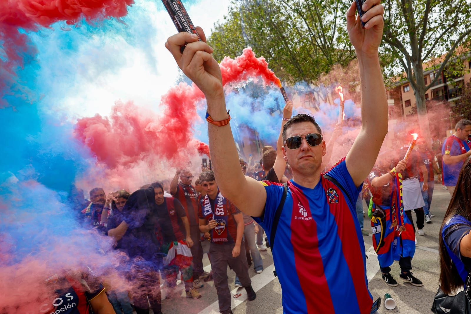 Explosión granota en la llegada del Levante UD a El Plantío
