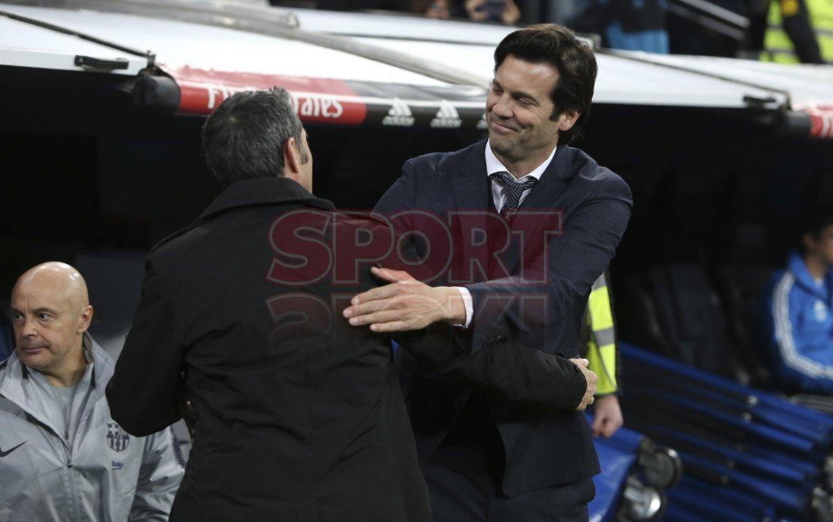 Ernesto Valverde y Santiago Solari se saludan antes del partido de vuelta de la semifinal de Copa del Rey entre Real Madrid - FC Barcelona Ernesto Valverde y Santiago Solari se saludan antes del partido de vuelta de la semifinal de Copa del Rey entre Real Madrid - FC Barcelona