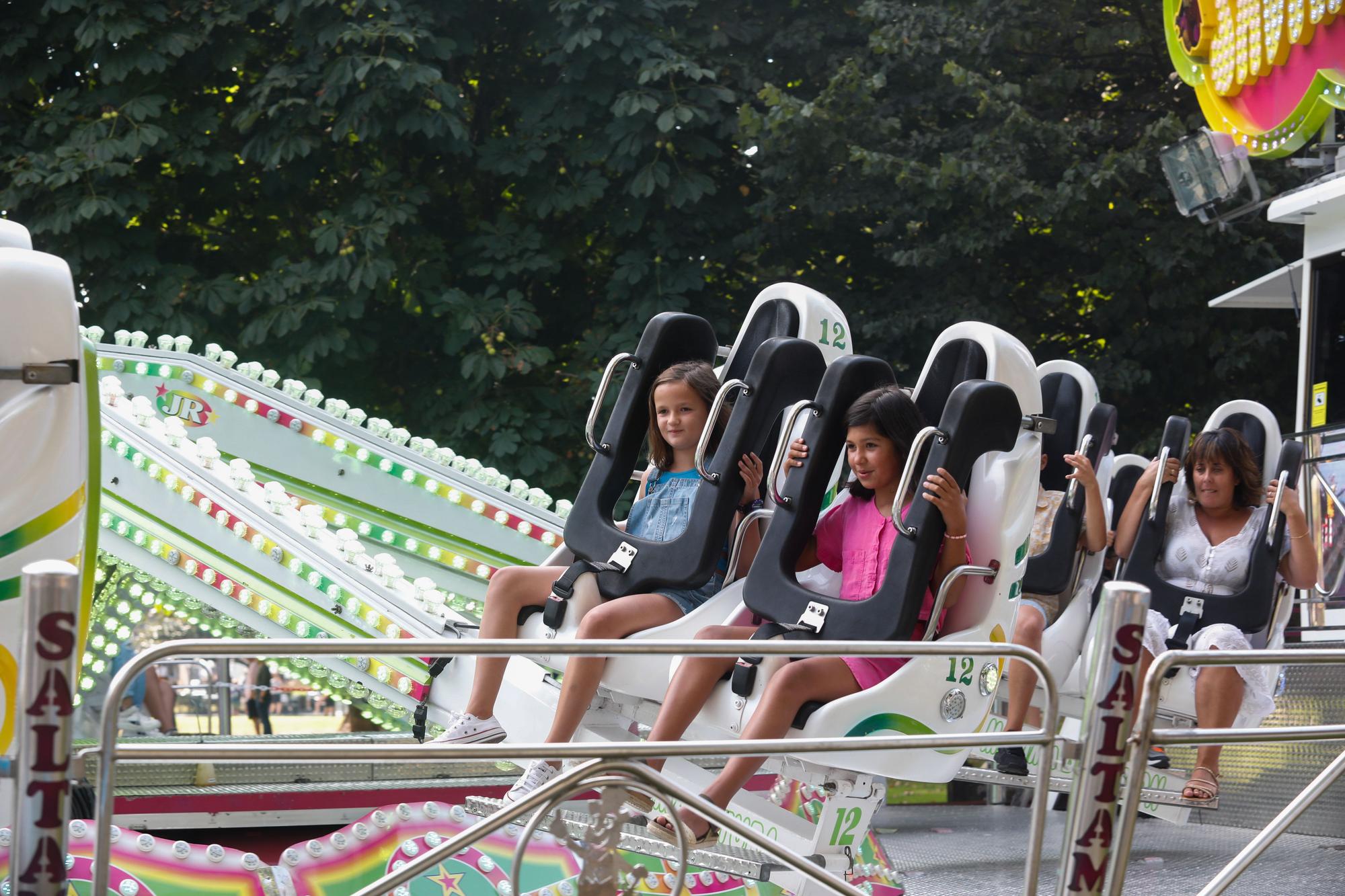 Las atracciones feriales de San Agustín ya están en Avilés