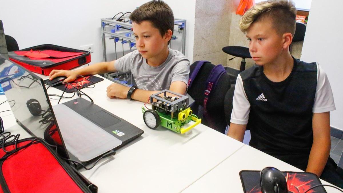 Asistentes a una edición anterior del campus de Vilanova.