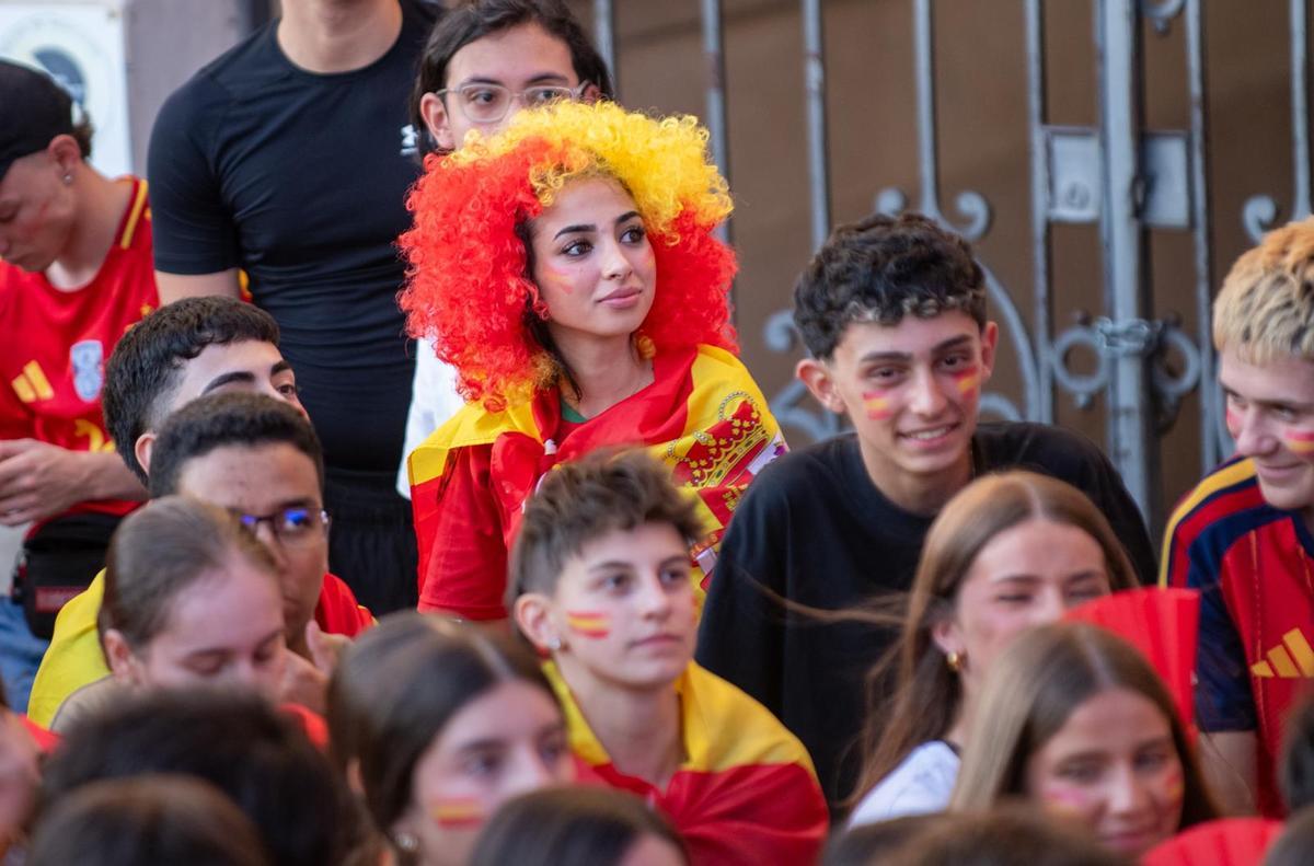 Más de 7.500 personas vivieron la final del Mundial en la Plaza de Cervantes de Alcalá: búscate en las fotos