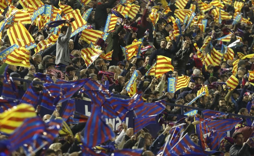 Las mejores imágenes del derbi Levante UD - Valencia CF