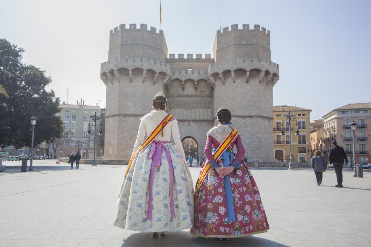 Consuelo y Carla