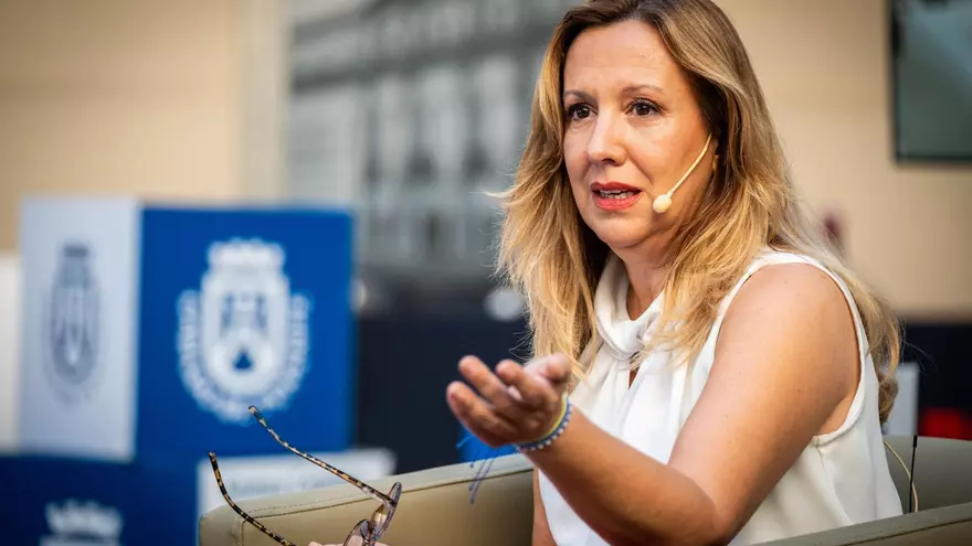 Rosa Dávila: “Voy más allá de Clavijo: creo que Sánchez tiene que dimitir, limpiar el partido y colocar al frente a alguien honesto”