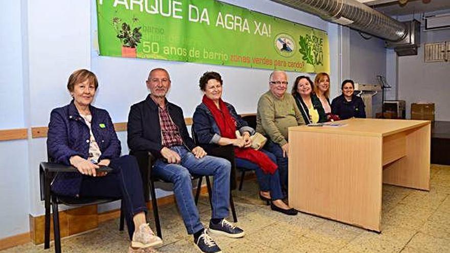 Presentación da VI edición do FoliAgra, onte no local da Asociación Veciñal Agra do Orzán.