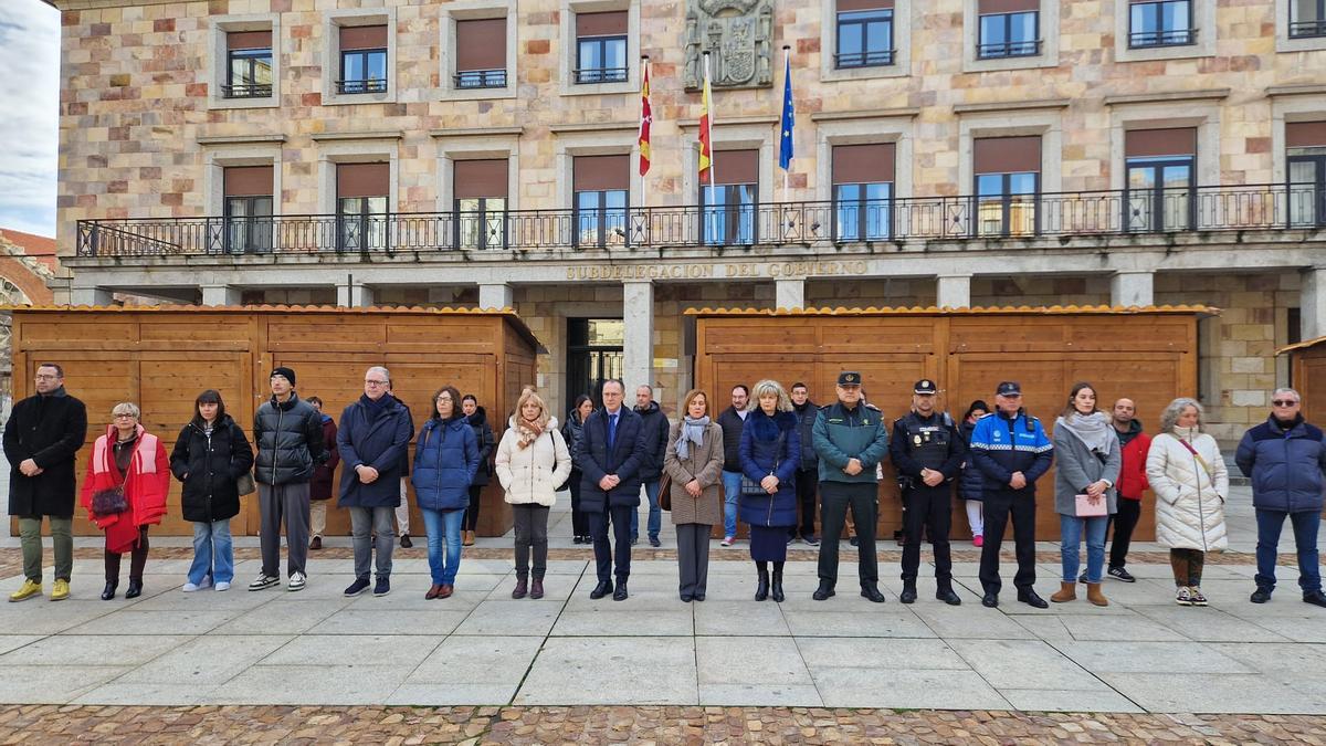 Minuto de silencio en homenaje a las 47 víctimas de asesinatos machistas.