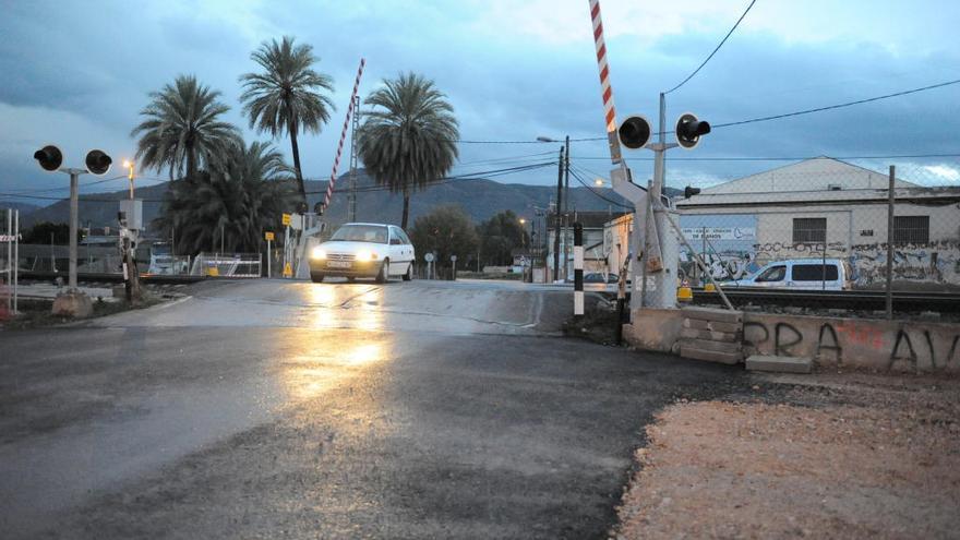 Paso a nivel de la Senda de los Garres