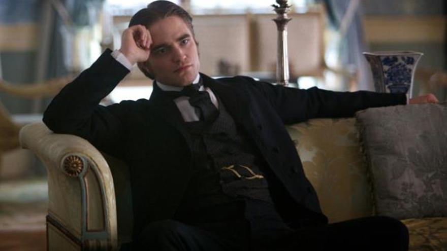 Robert Pattinson.