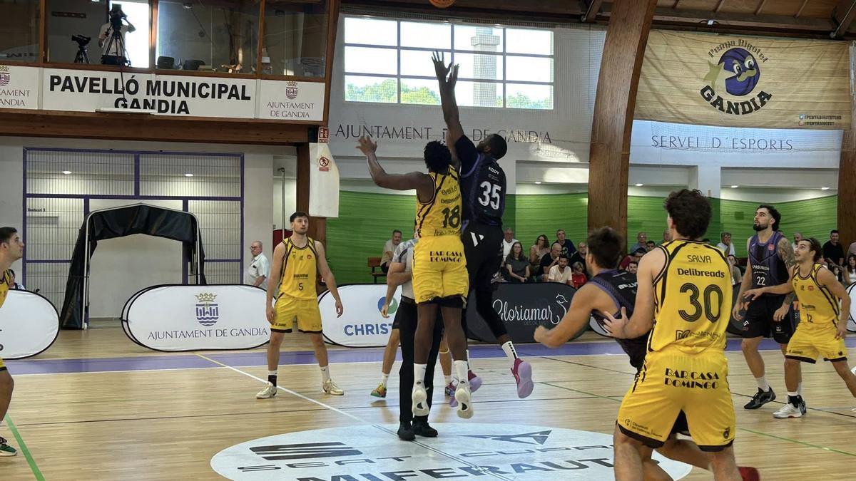 Una imagen del Gandia vs Lliria de Copa de España jugado el pasado mes de septiembre