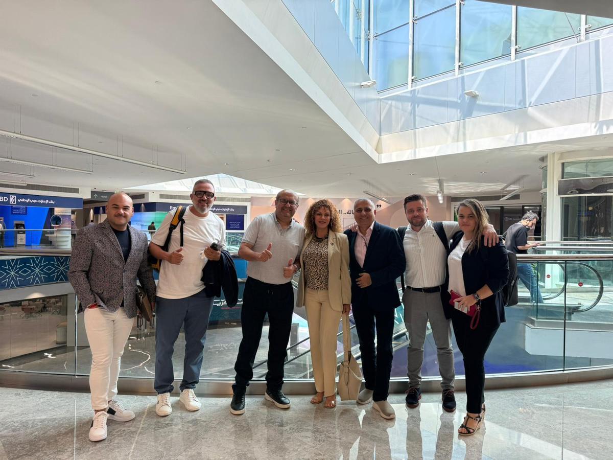 Grupo de empresarios canarios atrapados en Dubái.