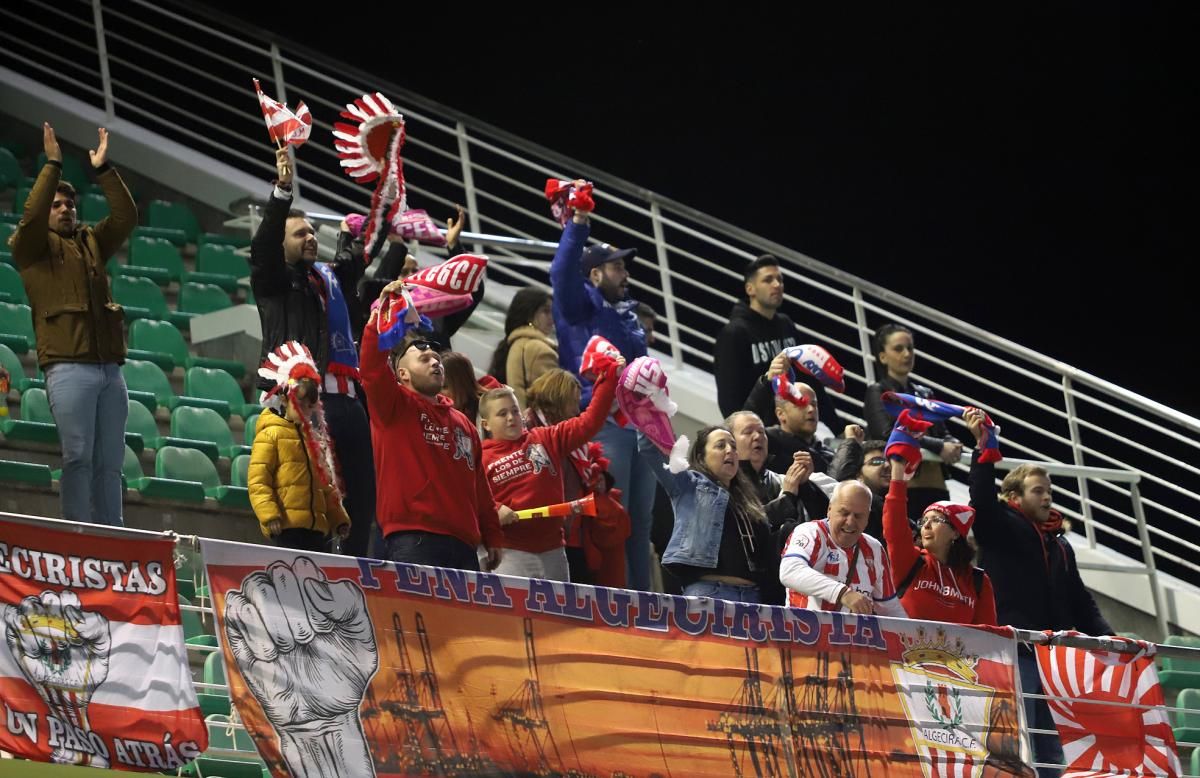 Los aficionados en el Arcángel