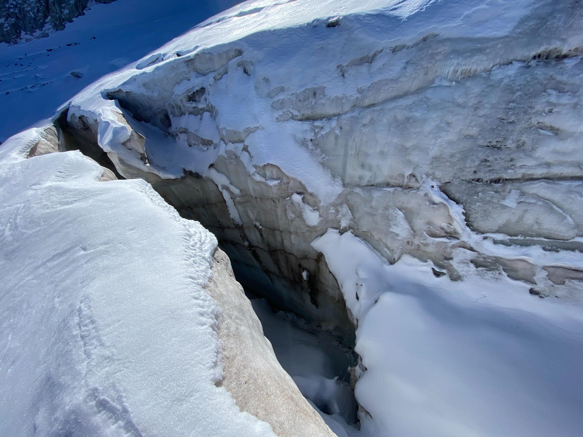 Grieta en el glaciar de la Maladeta.