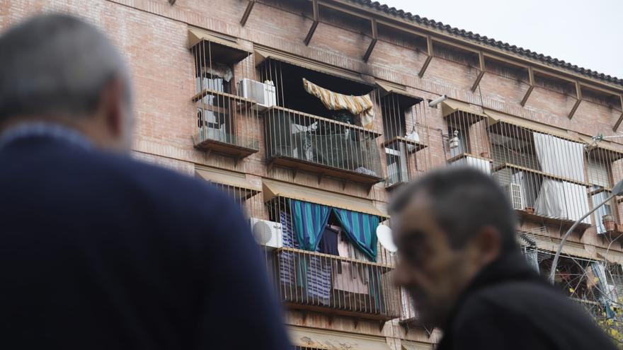 Conmoción en Las Moreras por la muerte de una abuela y su nieta en el incendio de su piso