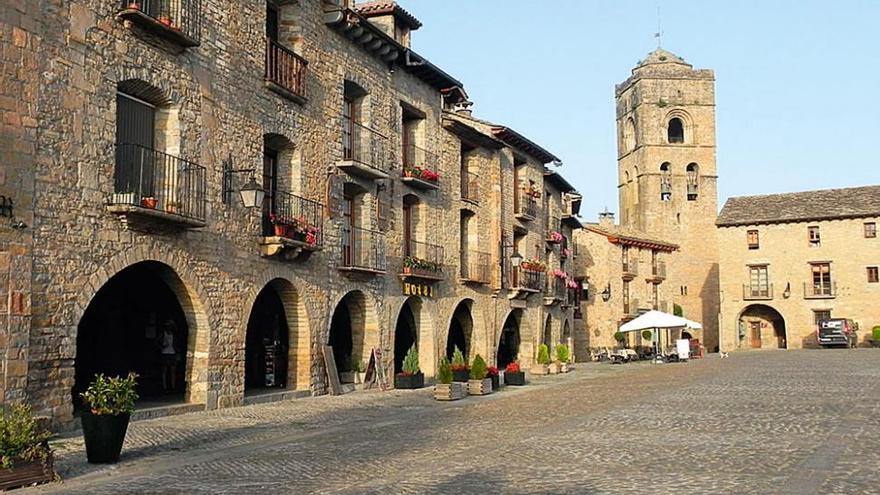 Aínsa y nueve municipios más aspiran a ser Capital de Turismo Rural en 2018