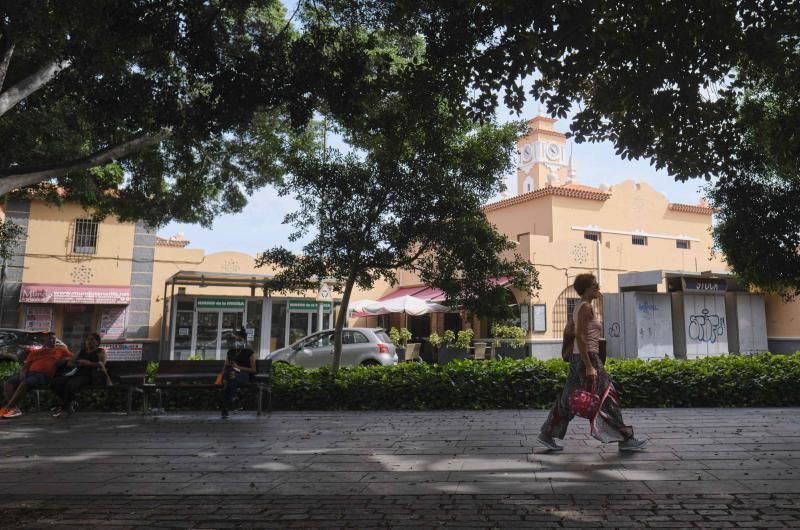 Plaza del Mercado sin bancos