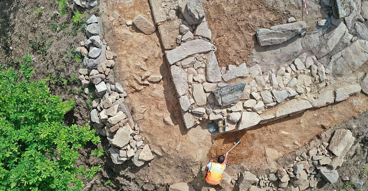 Un detalle de las labores de excavación.   | // ÁRBORE 