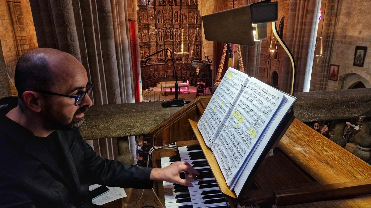 El músico Daniel Oyarzabal, este sábado, en la concatedral.