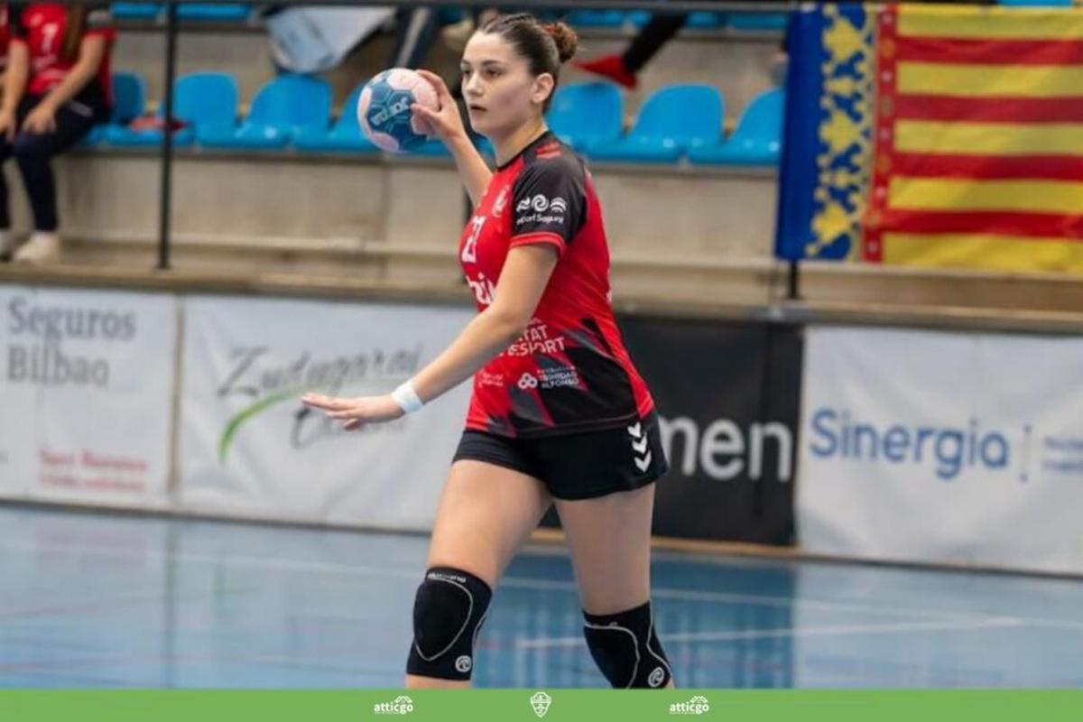 Laura Ferrer, nueva incorporación del BM Elche.