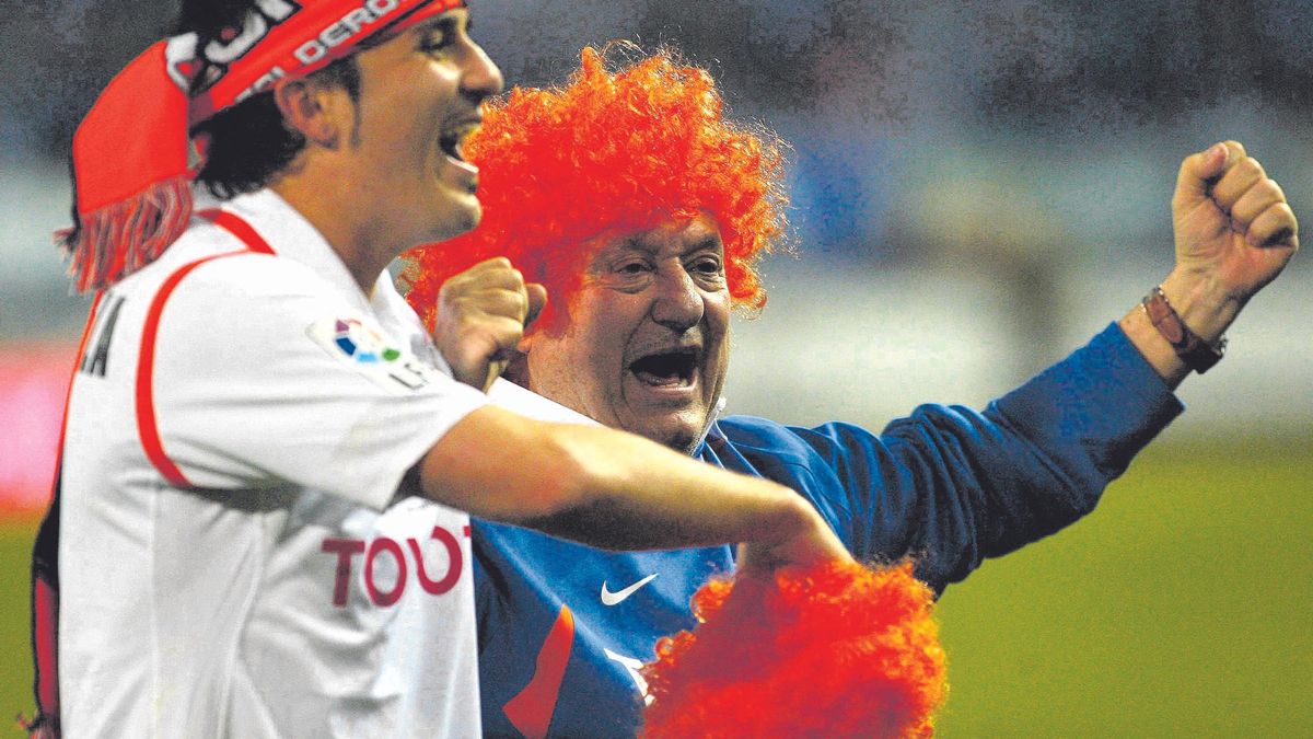 Espanyenta celebra el título de Copa con David Villa