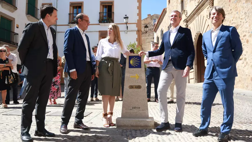 Así es el indicador del Camino de Santiago que se ha instalado en Cáceres