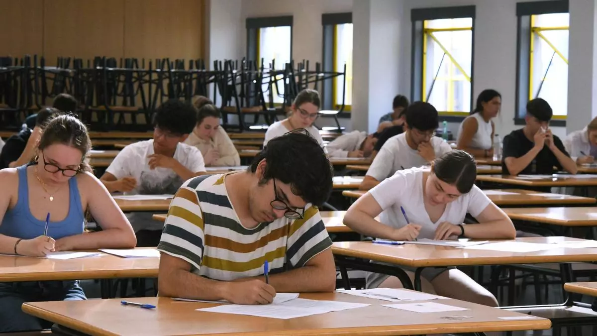 Casi 500 alumnos inician la ABAU extraordinaria