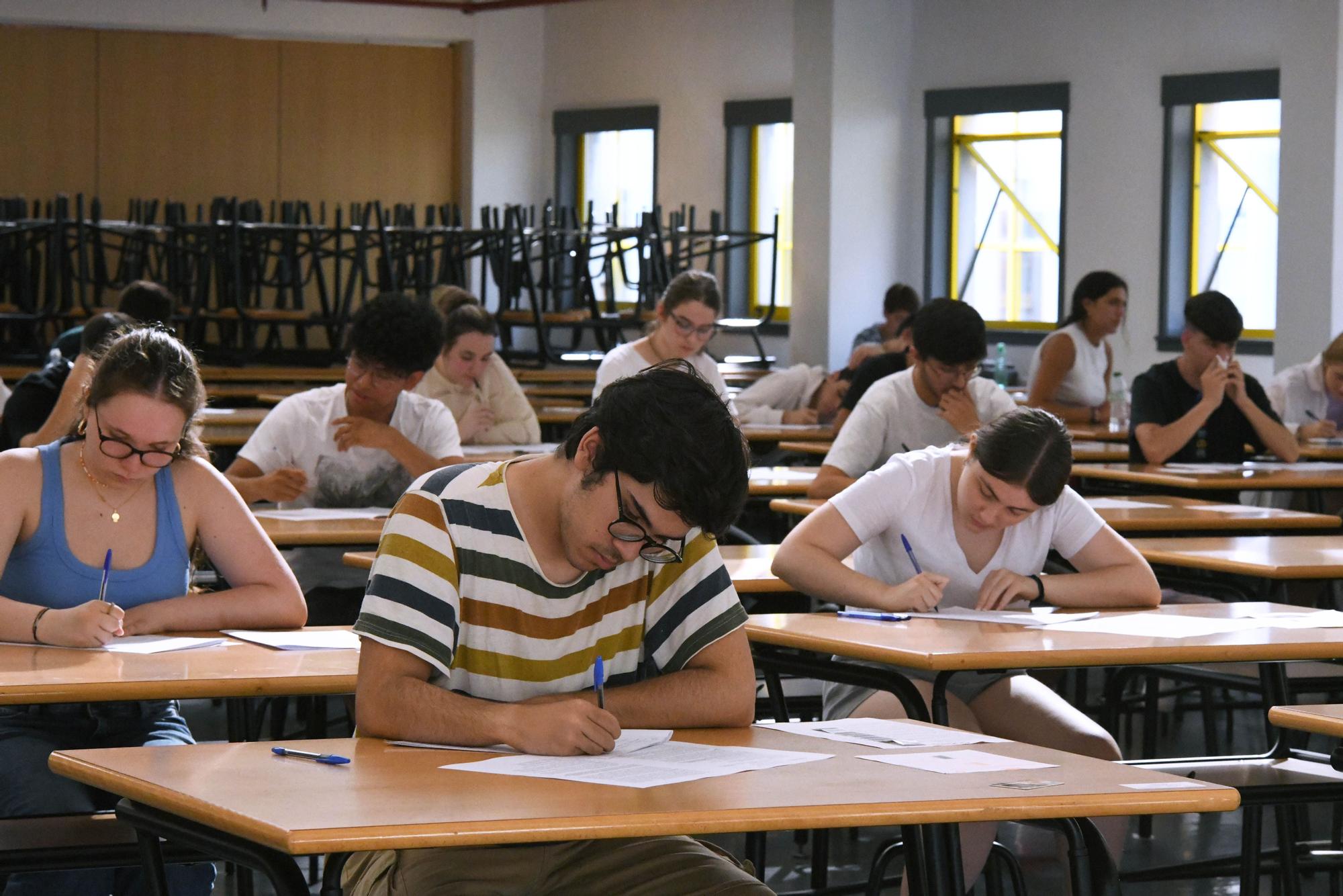 Casi 500 estudiantes inician en A Coruña la ABAU extraordinaria