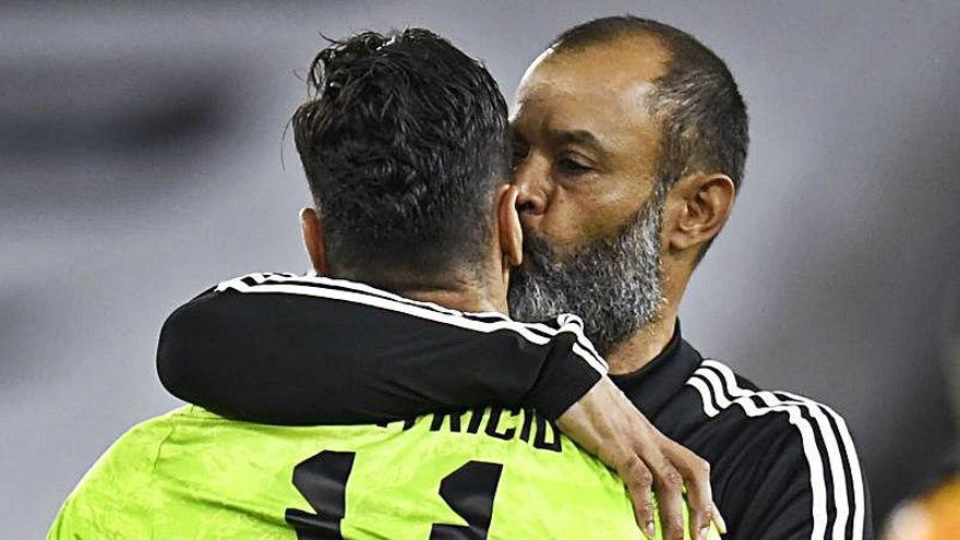 Nuno guía a sus &#039;lobos&#039; ante el Sevilla