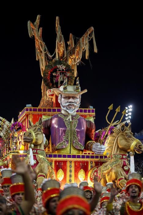 Arranca el Carnaval en Brasil al ritmo de la samba