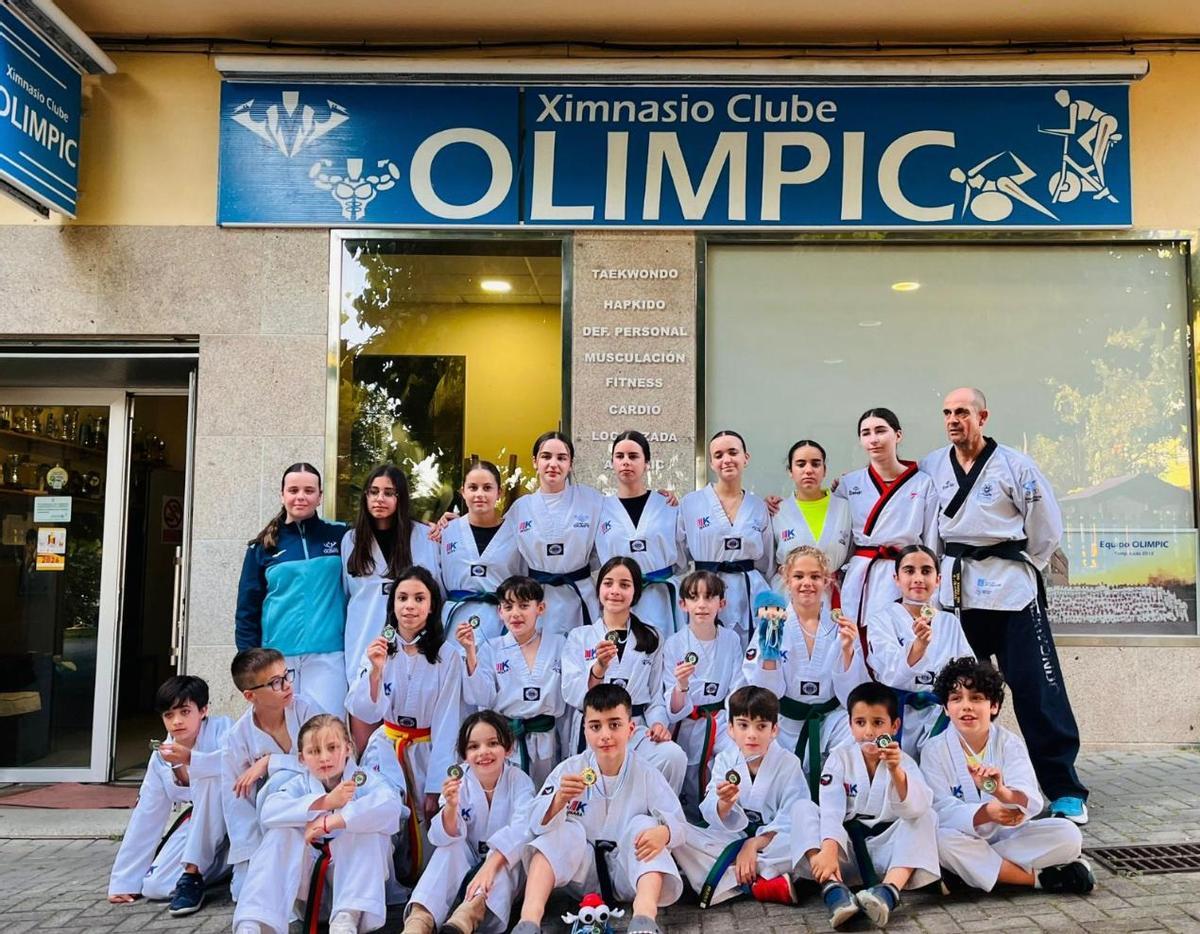 Delegación del Olimpic en el campeonato.