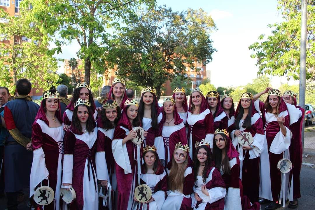 GALERÍA | El Colegio de Las Josefinas se alza con el premio del desfile de San Jorge