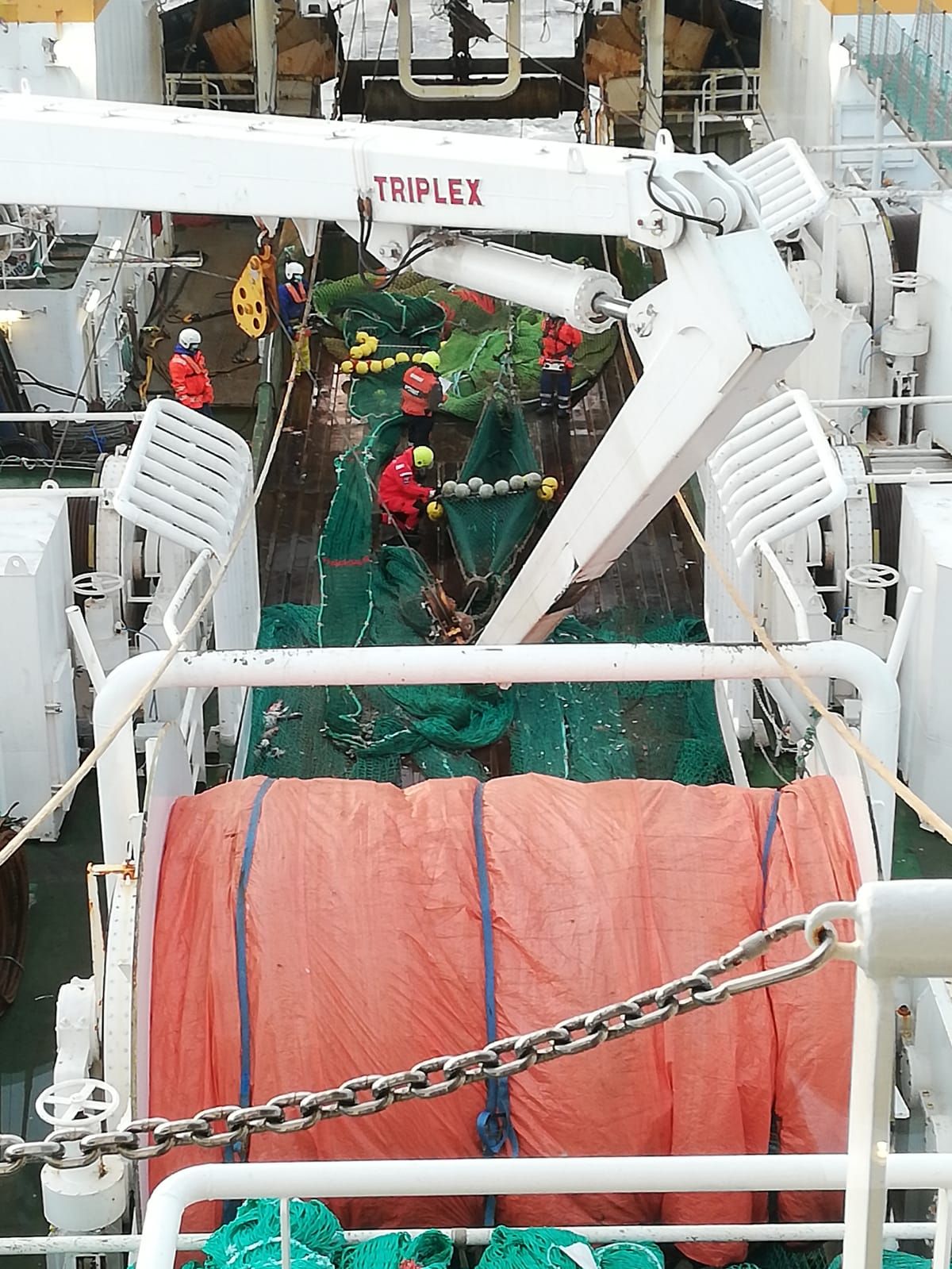 Inspección noruega a bordo de un buque gallego