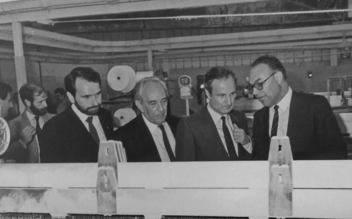 Gil Lleonart, a la dreta, al costat del ministre Joan Majó i l'alcalde Joan Cornet el 1986
