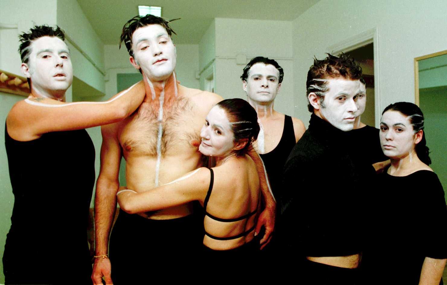 GRUPO DE DANZA 2000.jpg