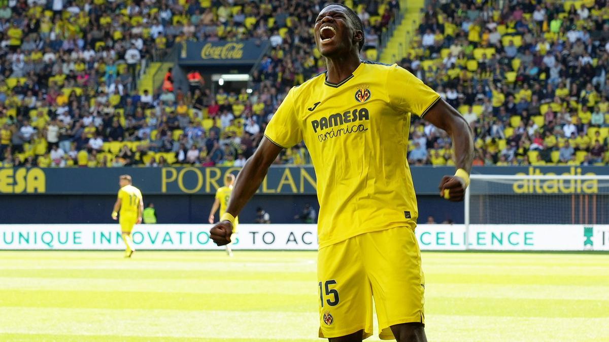 Thierno Barry celebra el gol que le anularon el pasado domingo en La Cerámica ante el Espanyol, el séptimo que el VAR le invalida esta campaña.