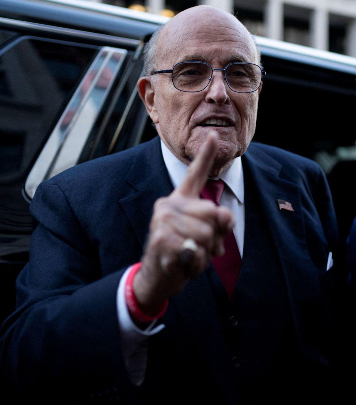 Giuliani: "Fa 35 anys que Biden és un criminal i tinc totes les proves"