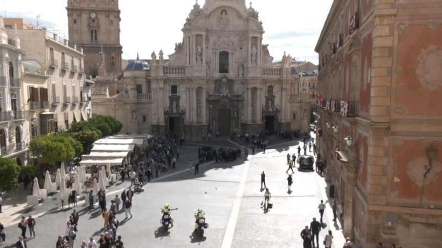 Sigue en directo el funeral de José Ballesta y el posterior cortejo fúnebre hasta el tanatorio