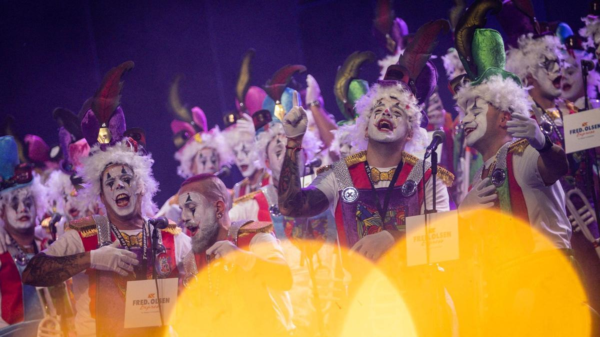 Trapaseros, murga ganadora del primer premio de Interpretación en el Carnaval de Santa Cruz de Tenerife 2023.