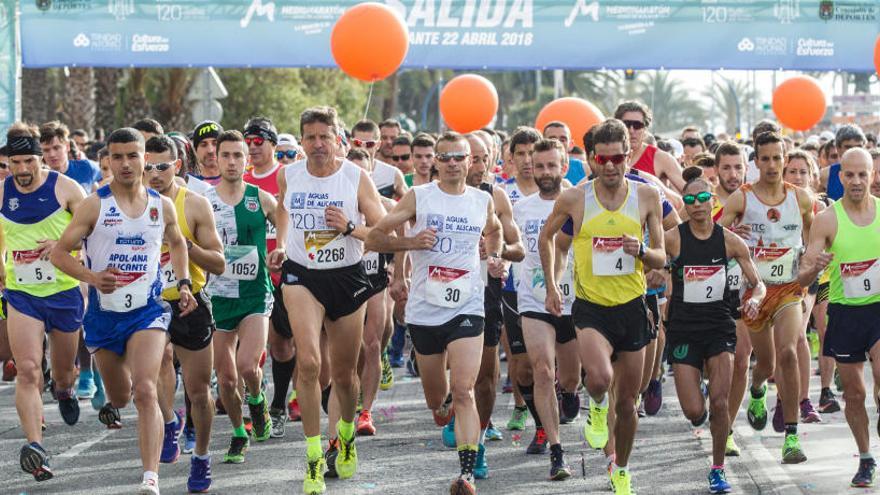Salida de la última edición de la Media Maratón de Alicante.