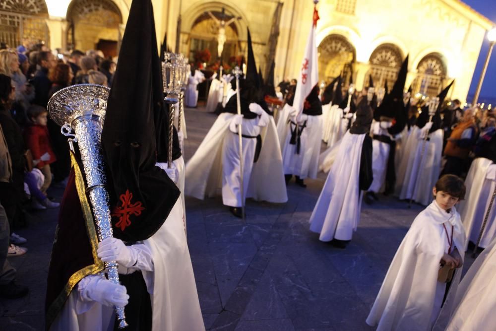 Procesión de Jueves Santo en Gijón