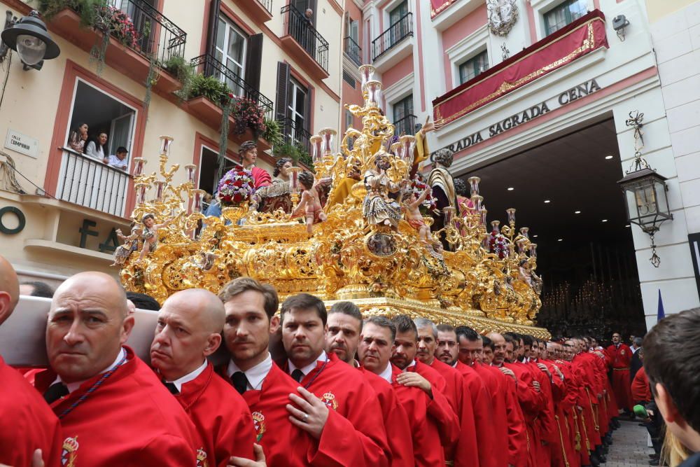 Las imágenes de la procesión de la Sagrada Cena, en el Jueves Santo de la Semana Santa de Málaga