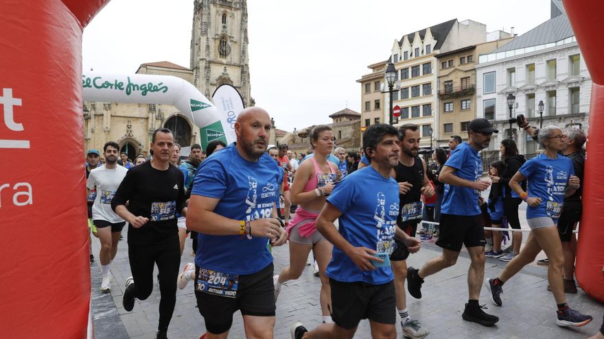 Zancadas de apoyo en el Antiguo de Oviedo: 1.500 corredores para dar visibilidad al autismo