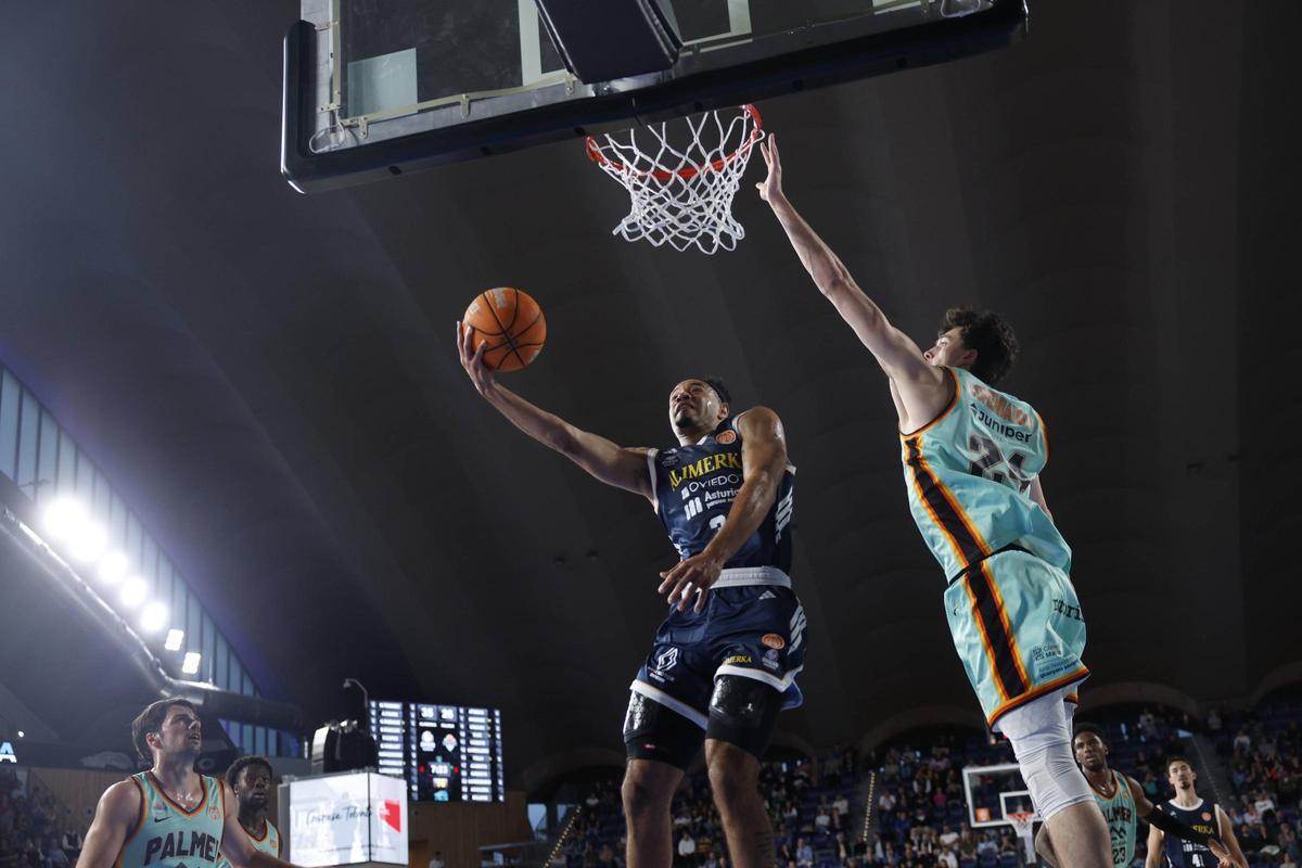 Las imágenes de la victoria del Alimerka Oviedo Baloncesto que le mete el play-off de ascenso a la ACB Las imágenes de la victoria del Alimerka Oviedo Baloncesto que le mete el play-off de ascenso a la ACB