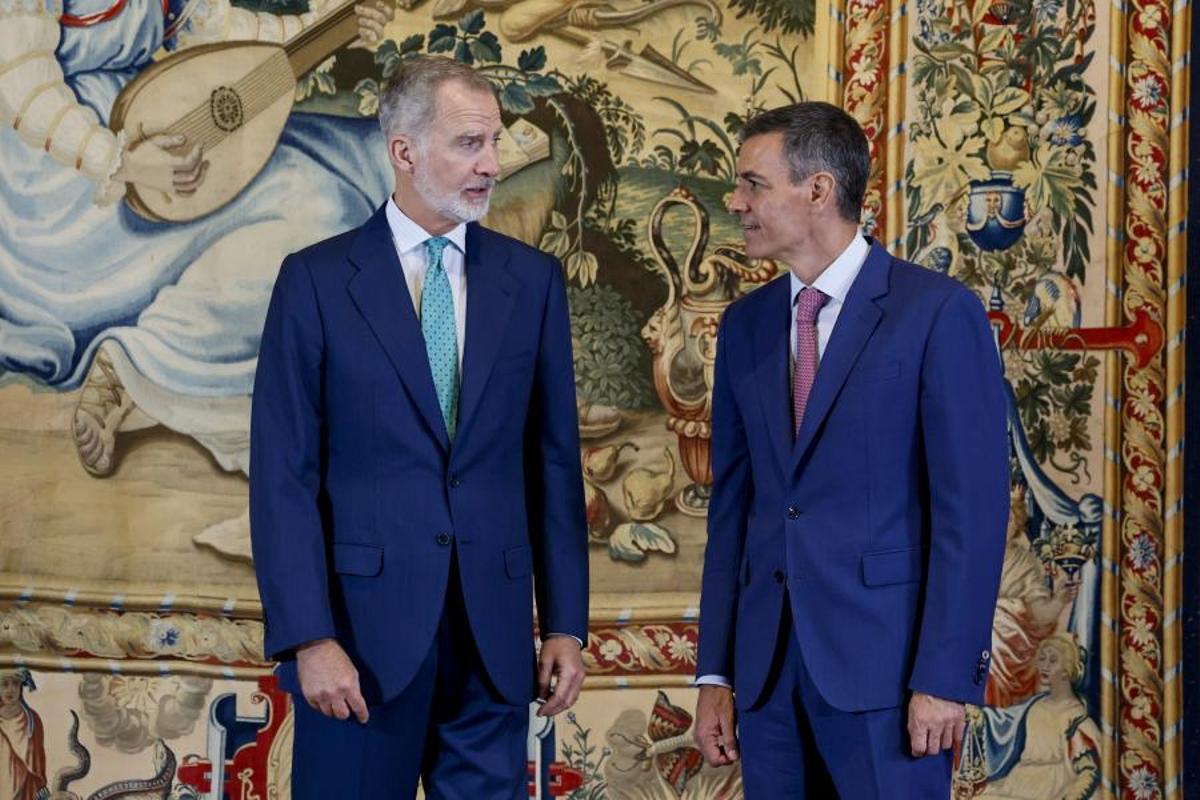Pedro Sánchez se reúne con el Rey en el Palacio de Marivent Pedro Sánchez se reúne con el Rey en el Palacio de Marivent
