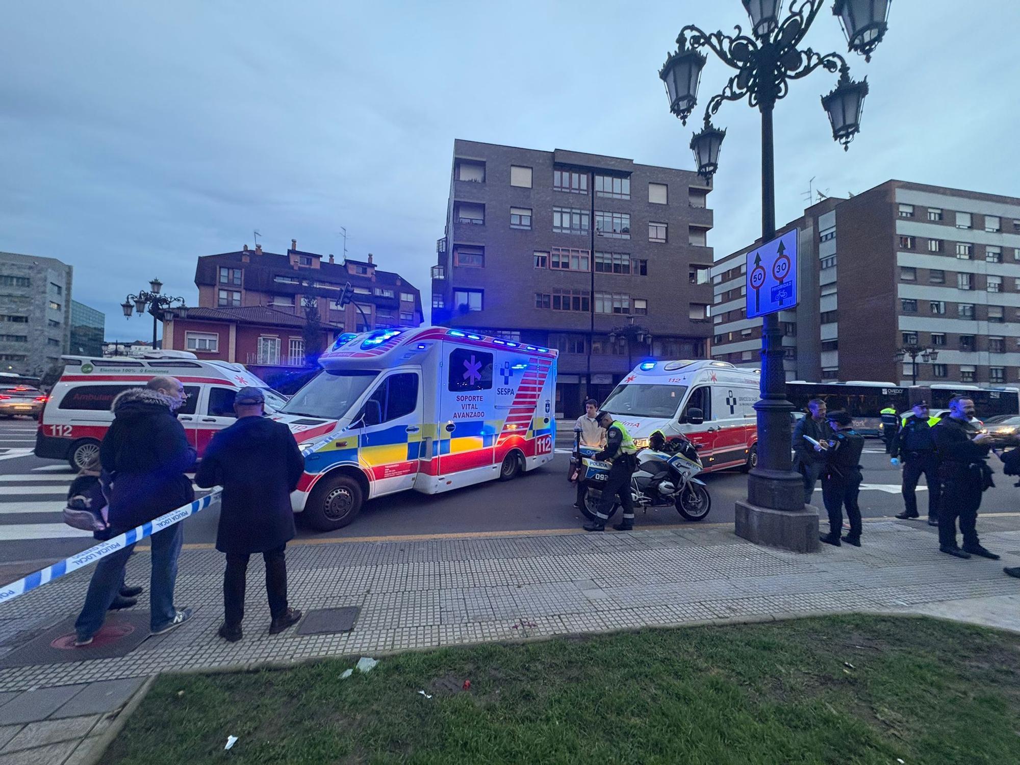 Atropello en Oviedo: tres menores de edad heridas tras ser arrolladas por un coche que se subió a la acera