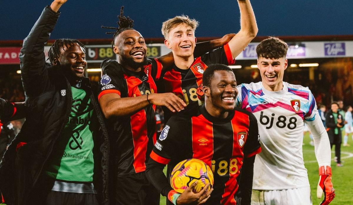 El Bournemouth goleó con hat trick de Ouattara